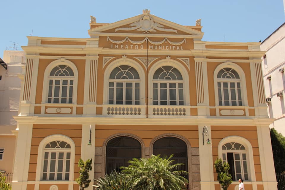 theatro fachada.jpg